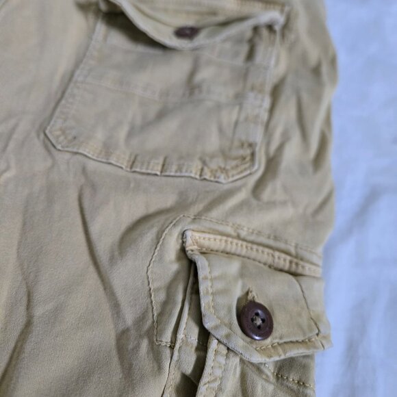 American Eagle Cargo Shorts, Light Tan Colour, Size 32 - Picture 5 of 7
